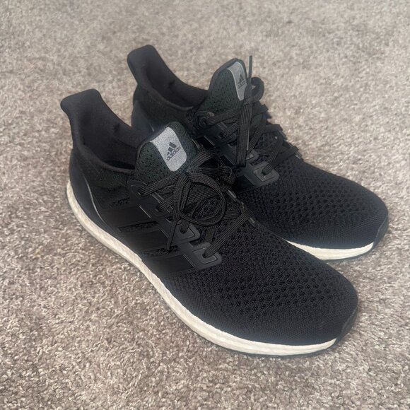 Adidas Ultraboosts- Like New - Picture 3 of 7